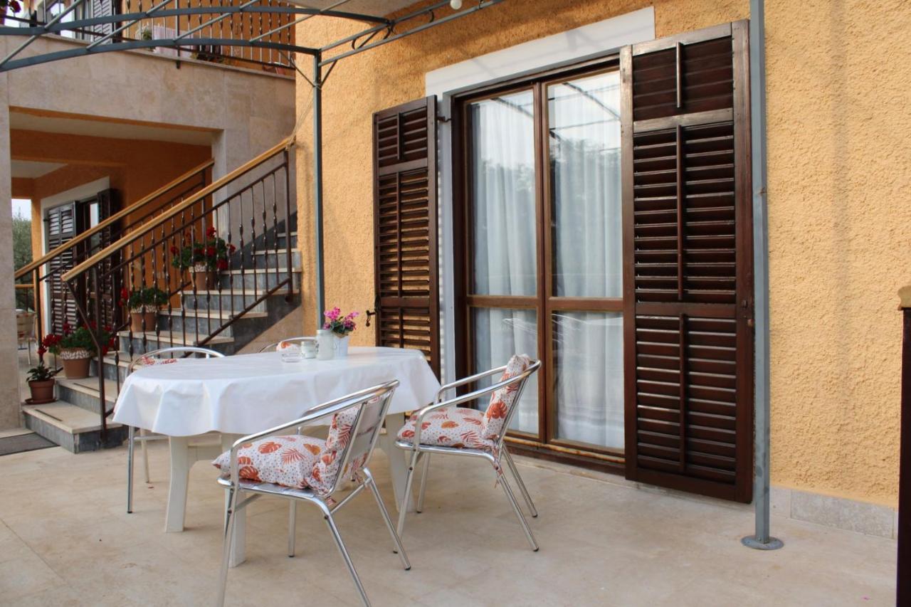 Lily'S Lovely Apartments Fazana Exterior photo