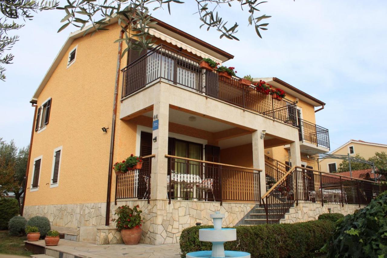 Lily'S Lovely Apartments Fazana Exterior photo