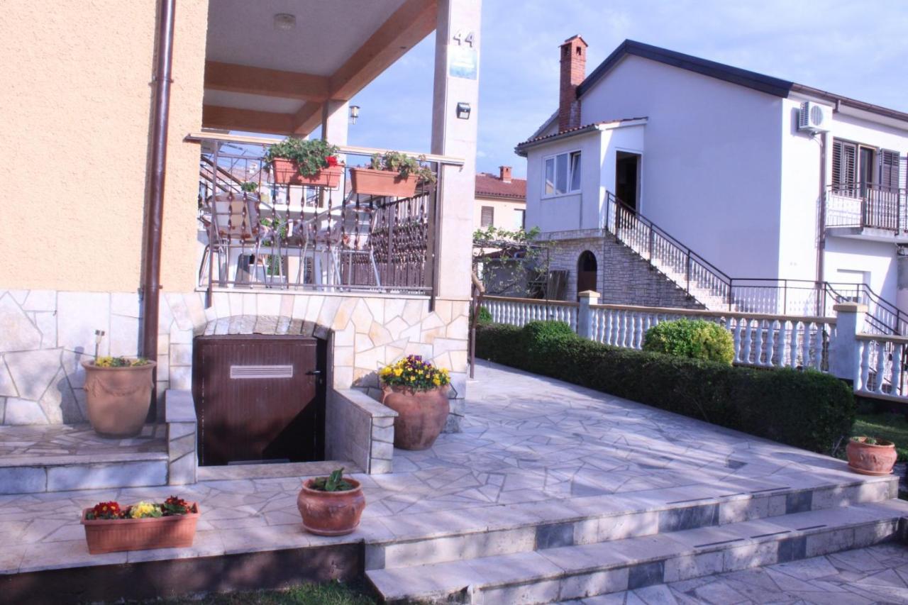 Lily'S Lovely Apartments Fazana Exterior photo